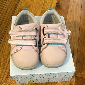 Ten little pink shoes